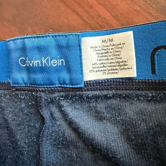 Calvin Klein Men's Vibrant Blue Briefs - Picture 4 of 6